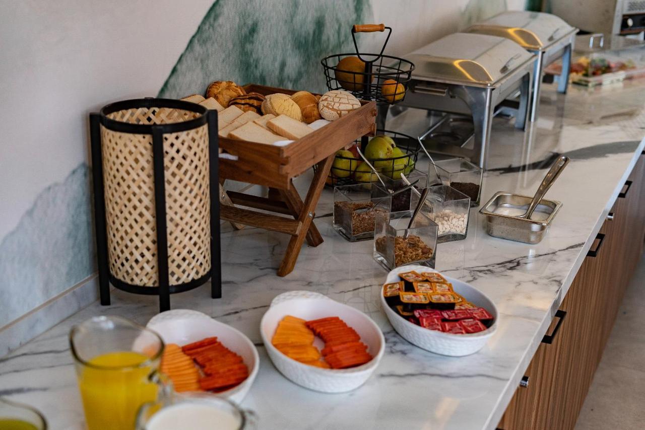 Fulton Business Luxury Hotel Гвадалахара Экстерьер фото