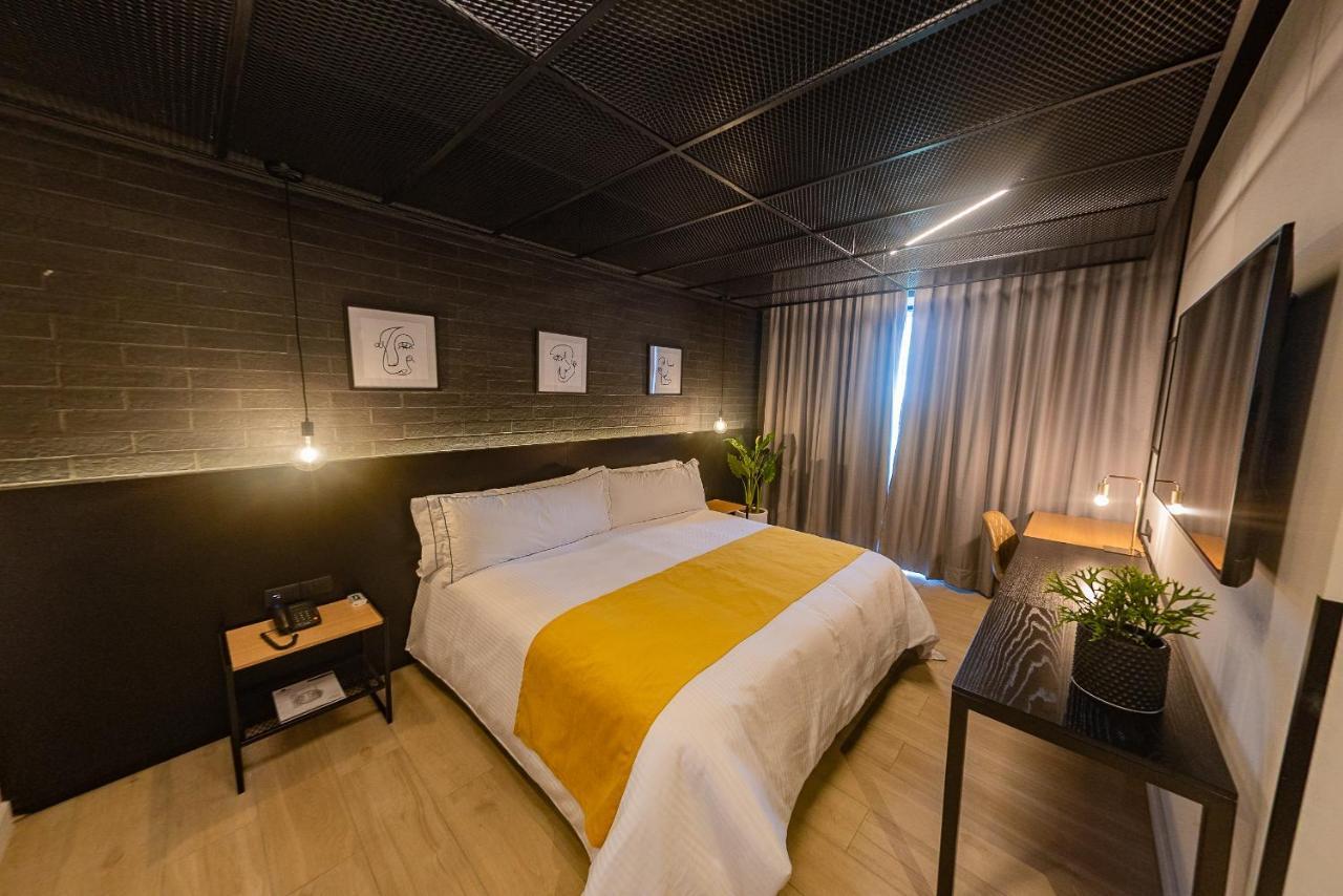 Fulton Business Luxury Hotel Гвадалахара Экстерьер фото