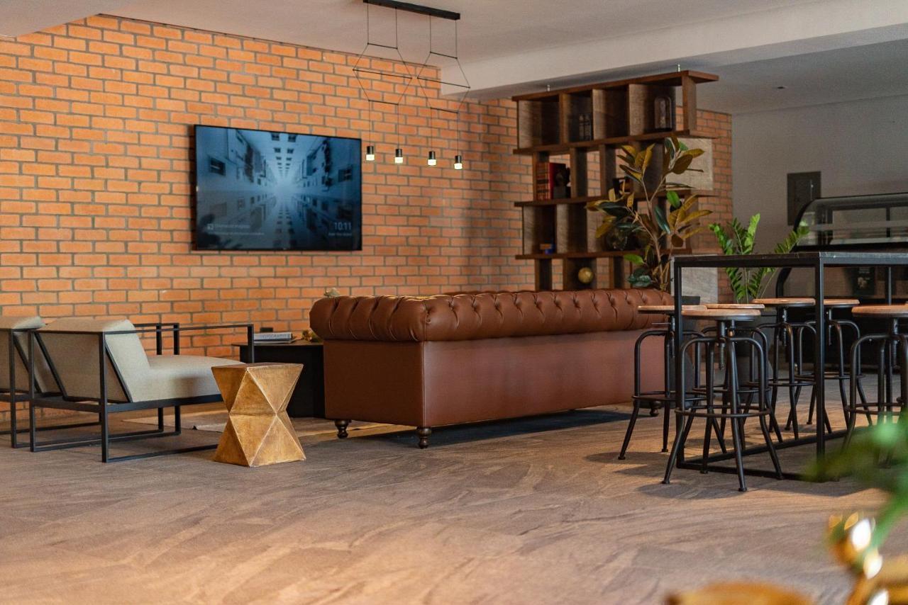 Fulton Business Luxury Hotel Гвадалахара Экстерьер фото